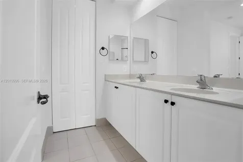 454 SW 147th Avenue Pembroke Pines FL 33027