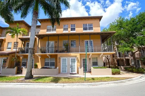 454 SW 147th Avenue Pembroke Pines FL 33027