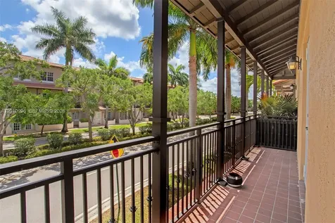454 SW 147th Avenue Pembroke Pines FL 33027