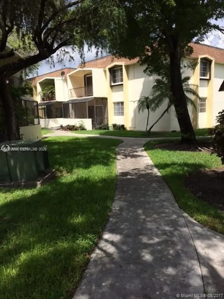 7847 Miller Drive Miami FL 33155