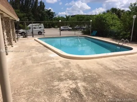 7847 Miller Drive Miami FL 33155