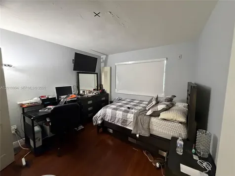 7847 Miller Drive Miami FL 33155