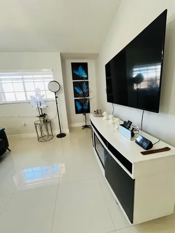 7817 W 36th Avenue Hialeah FL 33018
