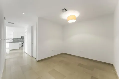 68 SE 6th Street Miami FL 33131
