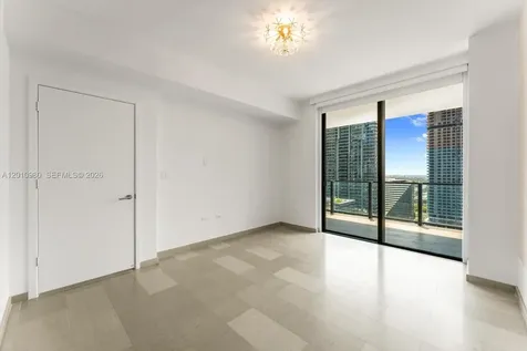 68 SE 6th Street Miami FL 33131