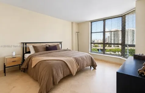 3600 Mystic Pointe Drive Aventura FL 33180