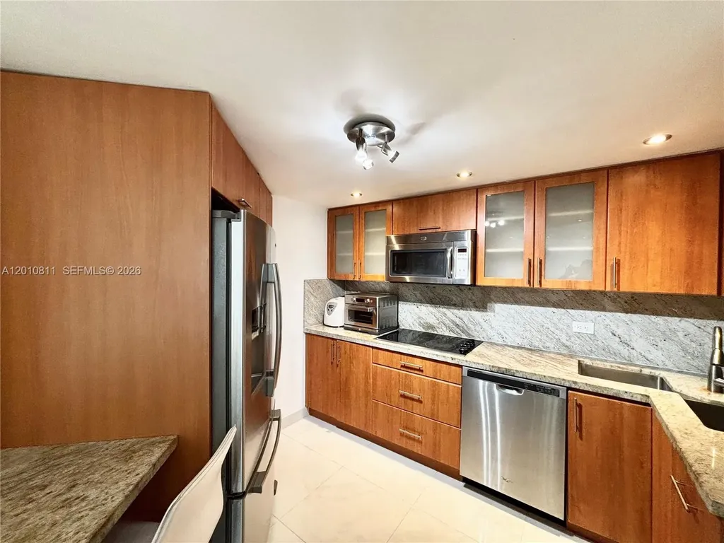 999 Brickell Bay Drive Miami FL 33131