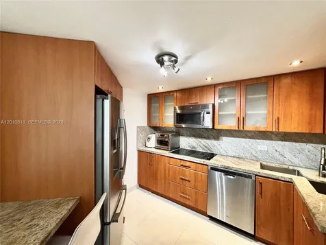 999 Brickell Bay Drive Miami FL 33131