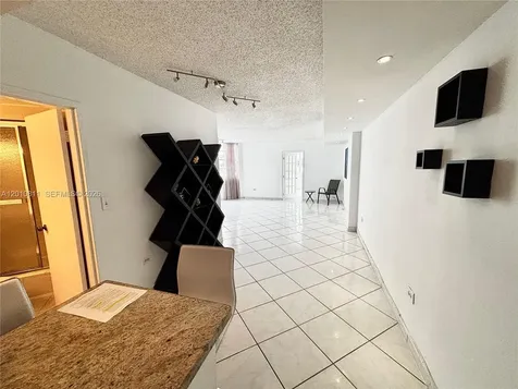 999 Brickell Bay Drive Miami FL 33131