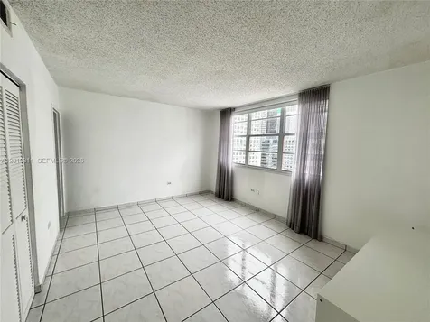 999 Brickell Bay Drive Miami FL 33131