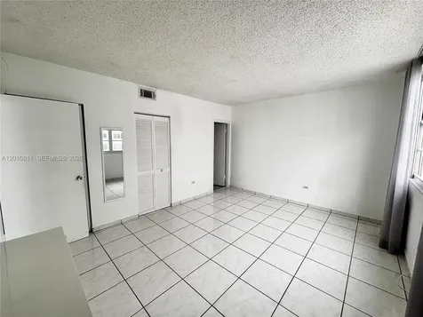 999 Brickell Bay Drive Miami FL 33131