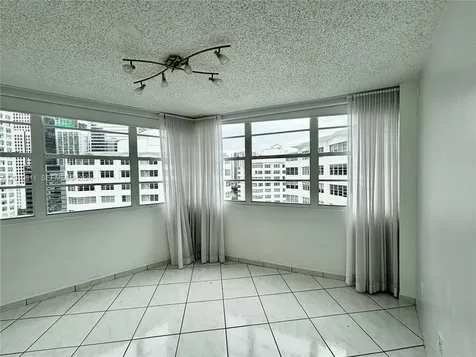 999 Brickell Bay Drive Miami FL 33131