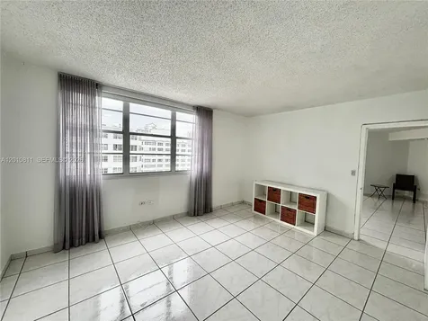 999 Brickell Bay Drive Miami FL 33131