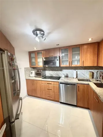 999 Brickell Bay Drive Miami FL 33131