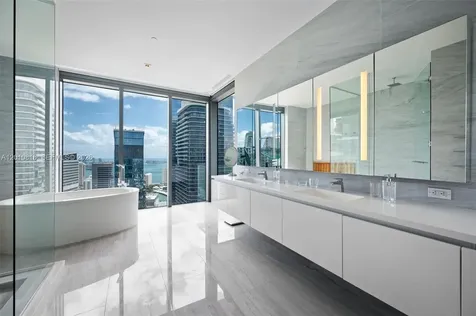 88 SW 7th Street Miami FL 33130