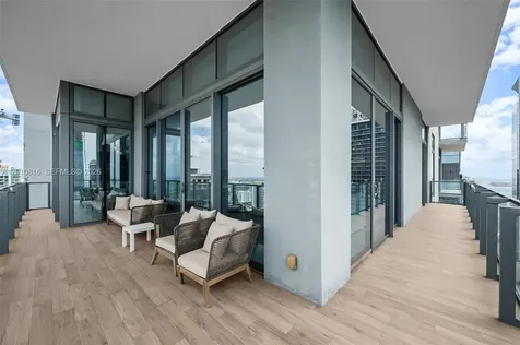 88 SW 7th Street Miami FL 33130