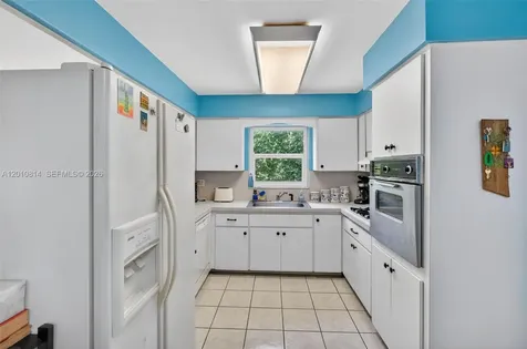 11400 NE 9th Avenue Biscayne Park FL 33161