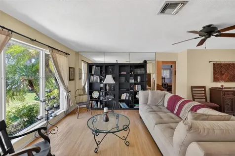 11400 NE 9th Avenue Biscayne Park FL 33161