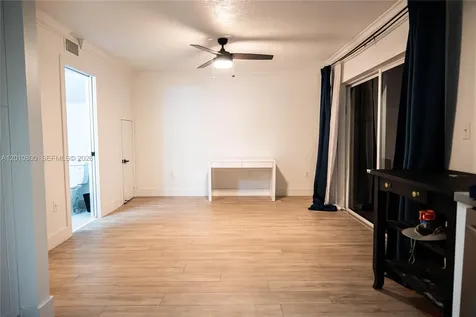 9167 Fontainebleau Boulevard Miami FL 33172