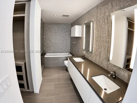 88 SW 7th Street Miami FL 33130