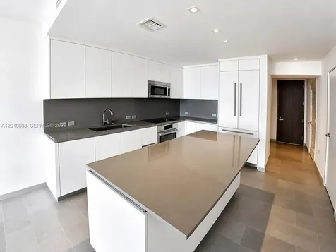 88 SW 7th Street Miami FL 33130