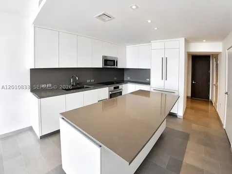 88 SW 7th Street Miami FL 33130