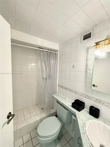905 Brickell Bay Drive Miami FL 33131