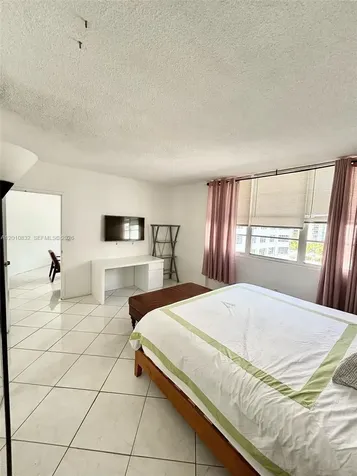 905 Brickell Bay Drive Miami FL 33131