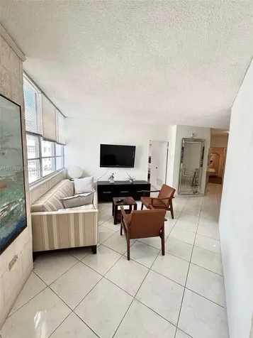 905 Brickell Bay Drive Miami FL 33131