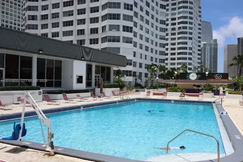 905 Brickell Bay Drive Miami FL 33131
