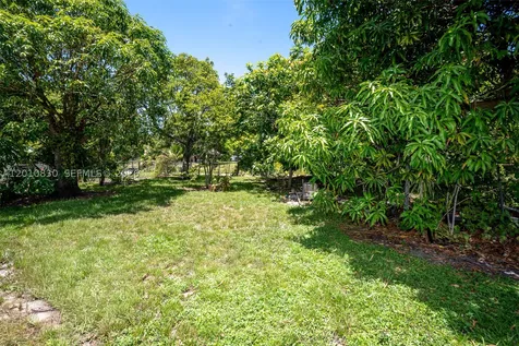 18010 NW 48th Court Miami Gardens FL 33055