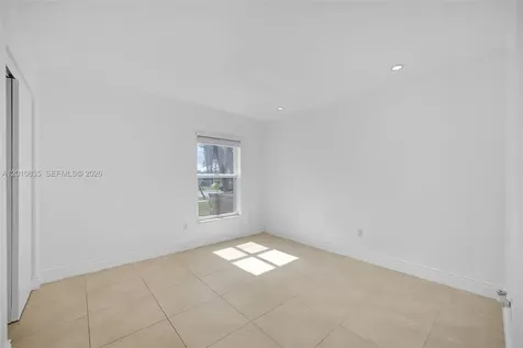 7483 SW 82nd Street Miami FL 33143