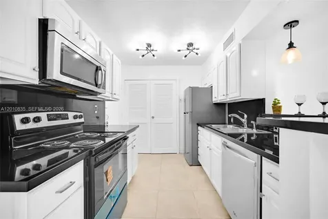 7483 SW 82nd Street Miami FL 33143