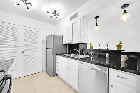 7483 SW 82nd Street Miami FL 33143