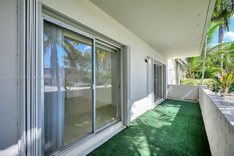 7483 SW 82nd Street Miami FL 33143