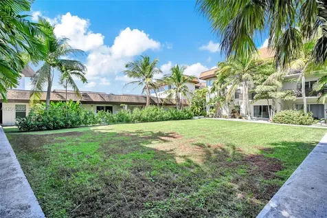 7483 SW 82nd Street Miami FL 33143