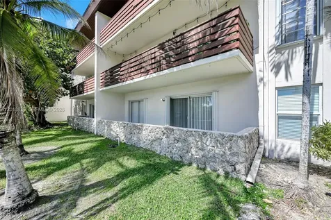 7483 SW 82nd Street Miami FL 33143