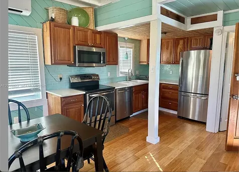 813 Hawksbill Lane Sugarloaf FL 33042