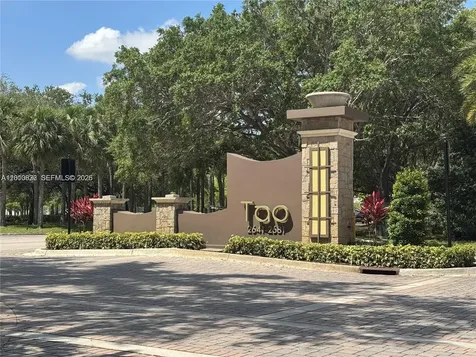 2641 N Flamingo Road Sunrise FL 33323