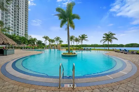 2641 N Flamingo Road Sunrise FL 33323