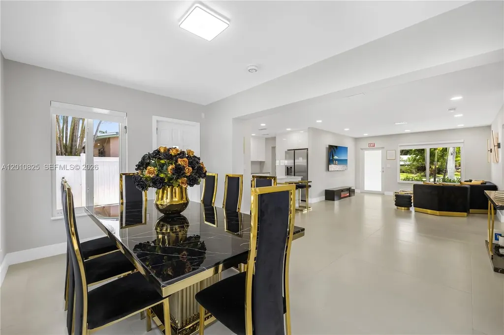1104 N 13th Terrace Hollywood FL 33019