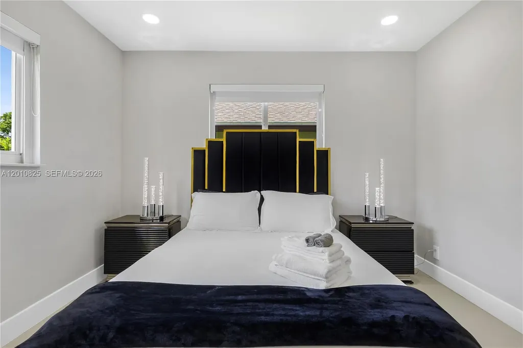 1104 N 13th Terrace Hollywood FL 33019
