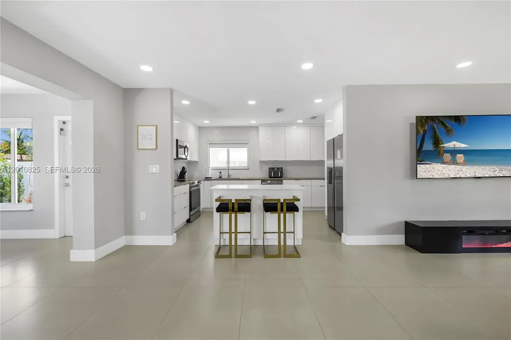 1104 N 13th Terrace Hollywood FL 33019