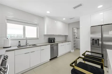 1104 N 13th Terrace Hollywood FL 33019