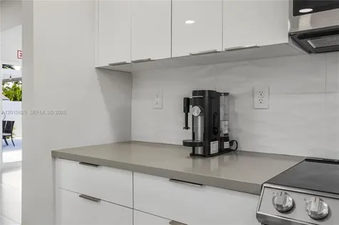 1104 N 13th Terrace Hollywood FL 33019