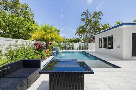 1104 N 13th Terrace Hollywood FL 33019