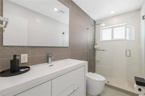 1104 N 13th Terrace Hollywood FL 33019