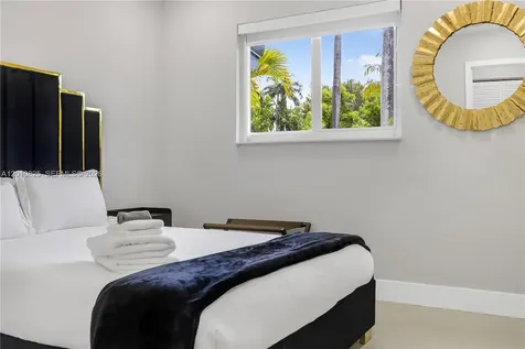 1104 N 13th Terrace Hollywood FL 33019