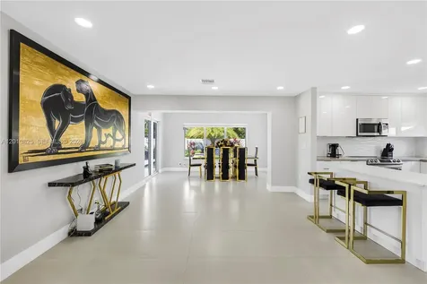 1104 N 13th Terrace Hollywood FL 33019