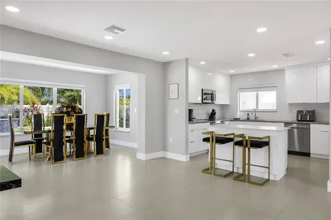 1104 N 13th Terrace Hollywood FL 33019